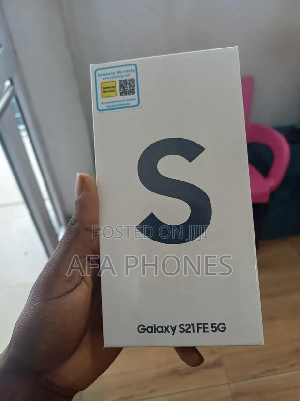 New Samsung Galaxy S21 FE 5G 128 GB Black photo 2