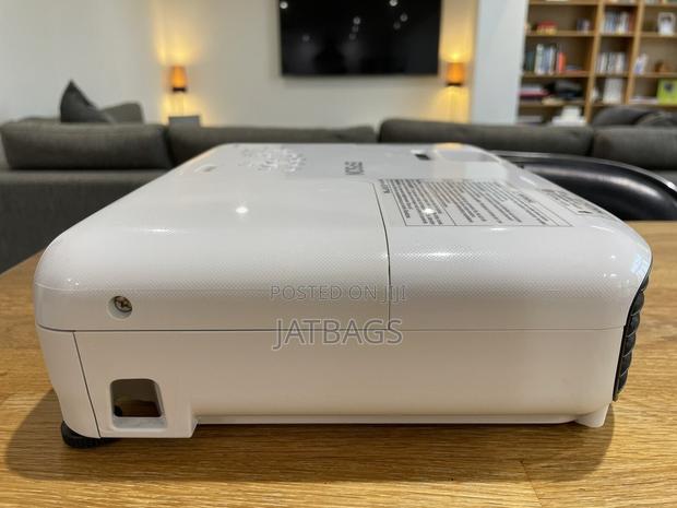 Epson Powerful Projector From Uk With Warranty (Free Delivery) photo 6