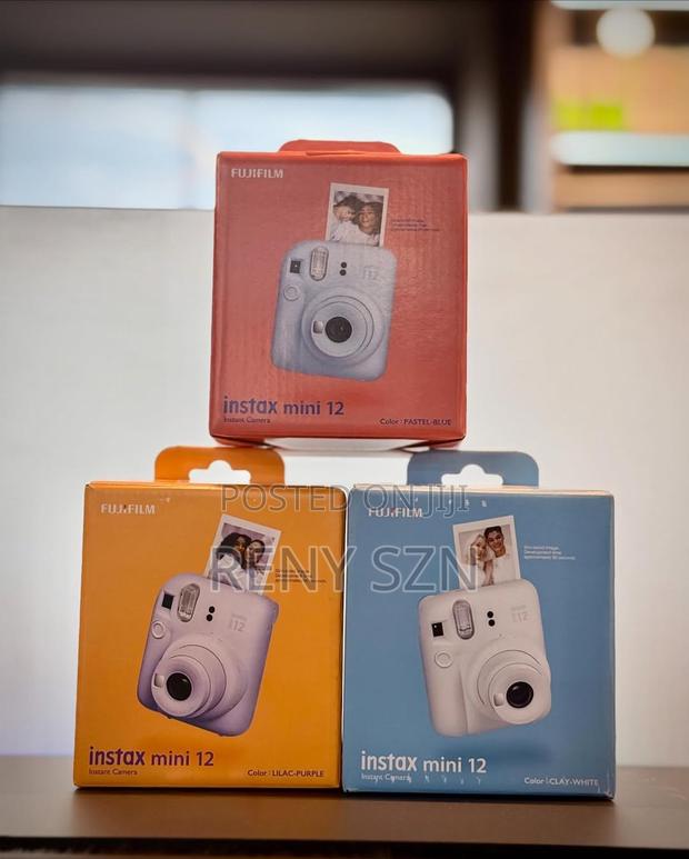 Fujifilm Instax Mini 12 Instant Camera · Photo 2