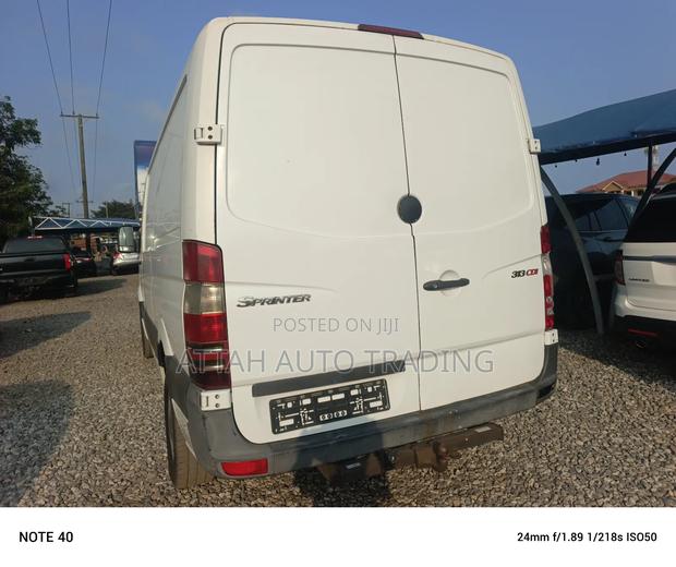 Mercedes-Benz Sprinter 2014 White photo 3