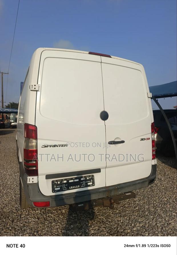Mercedes-Benz Sprinter 2014 White photo 4