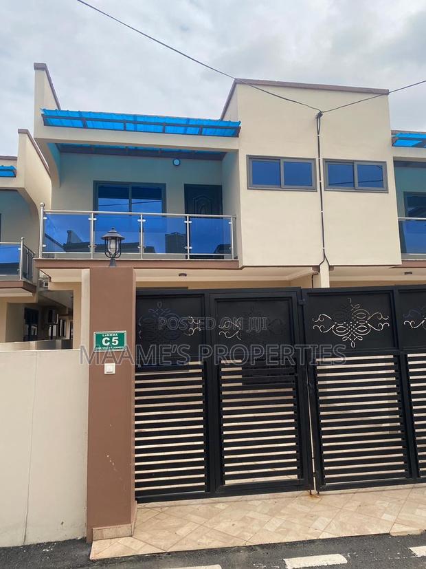 3bdrm Duplex in Oyarifa for rent · Photo 2