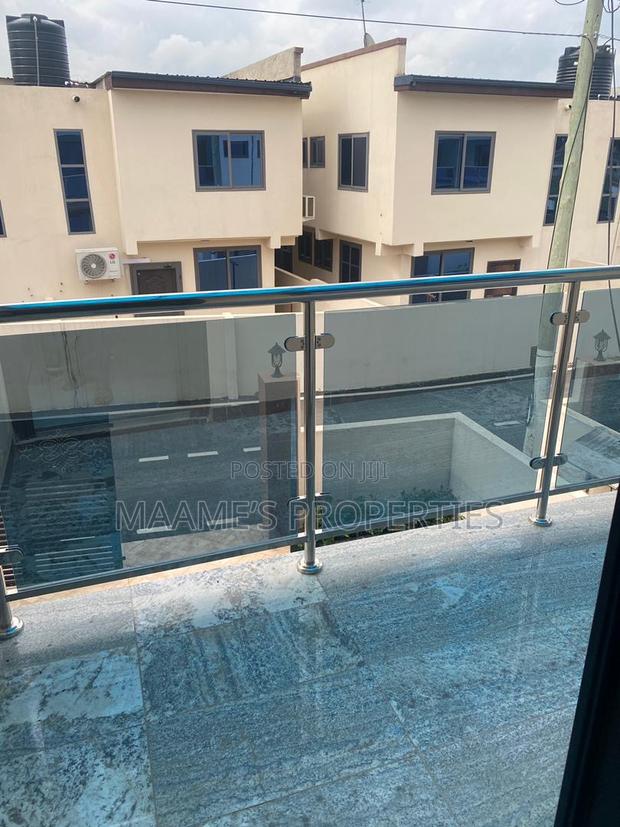 3bdrm Duplex in Oyarifa for rent · Photo 4