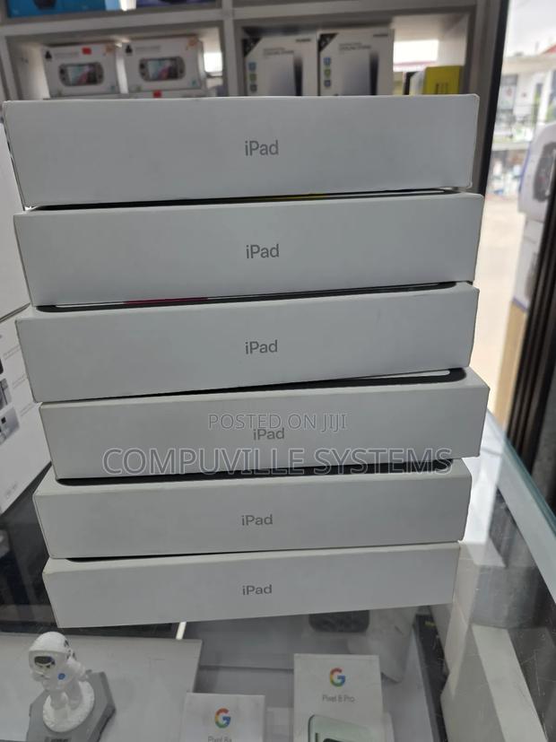 New Apple iPad (2025) 128 GB Silver · Photo 4