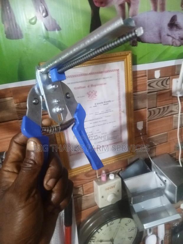 Mesh Pliers · Photo 3