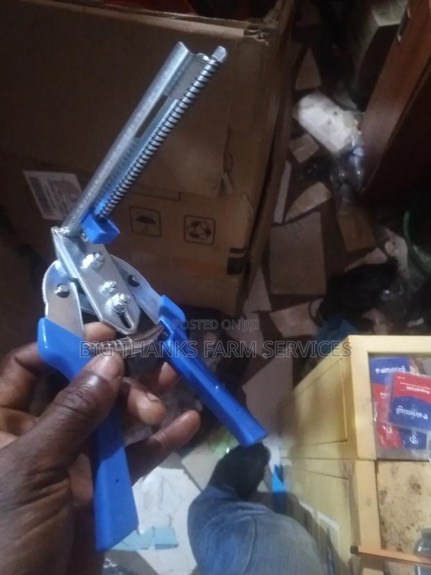 Mesh Pliers · Photo 4