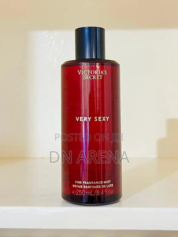 Victoria Secret Fine Fragrance Mist photo 2