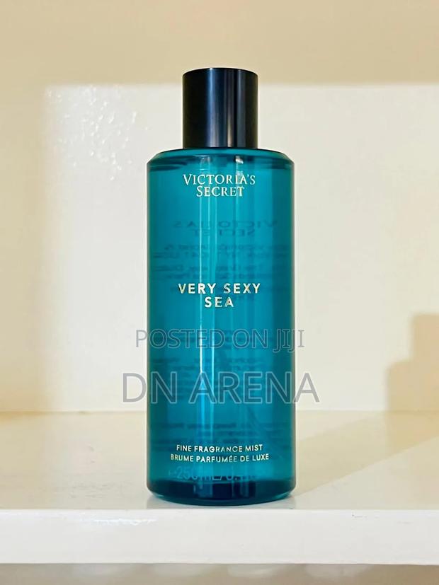 Victoria Secret Fine Fragrance Mist photo 3