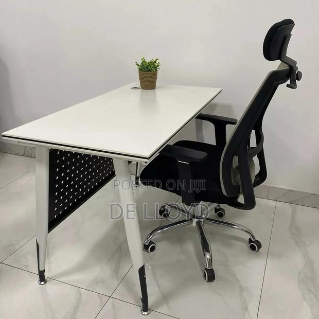 120 Cm by 60 Cm Modern Office Table photo 5
