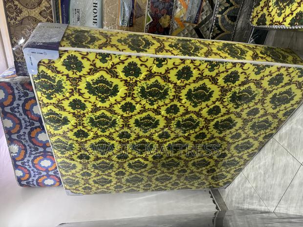 10”Inches Queen Size Super High Density · Photo 2