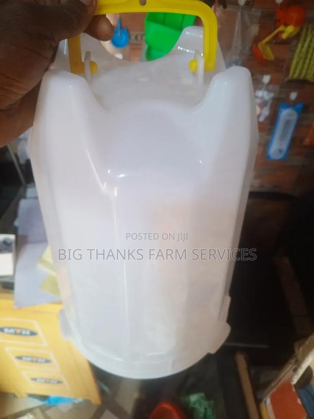 12l Drinker, Durable · Photo 2
