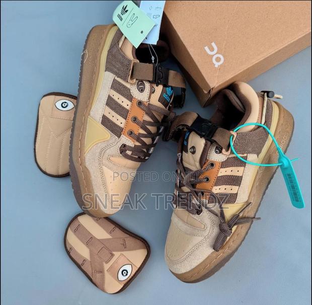 Adidas Bad Bunny Coffee Brown · Photo 3
