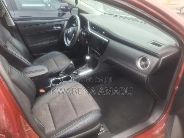 Toyota Corolla SE 4dr Sedan (1.8L 4cyl CVT) 2017 Red