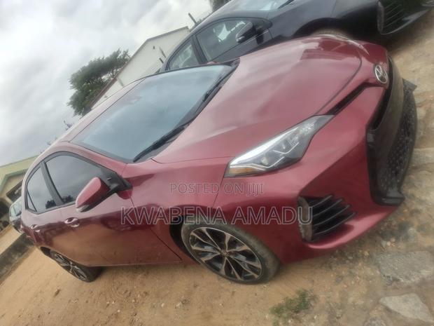 Toyota Corolla SE 4dr Sedan (1.8L 4cyl CVT) 2017 Red