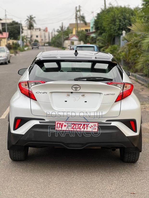 Toyota C-HR Limited 2022 White
