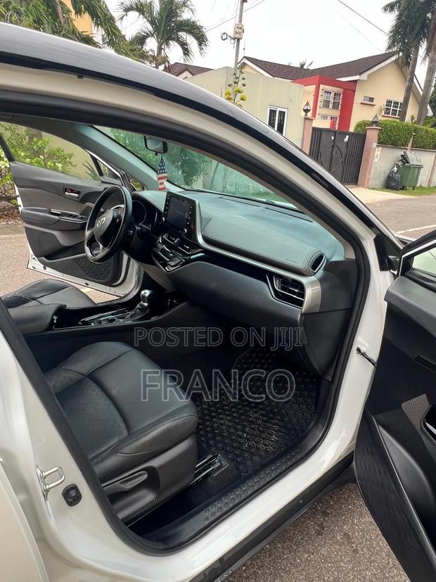Toyota C-HR Limited 2022 White