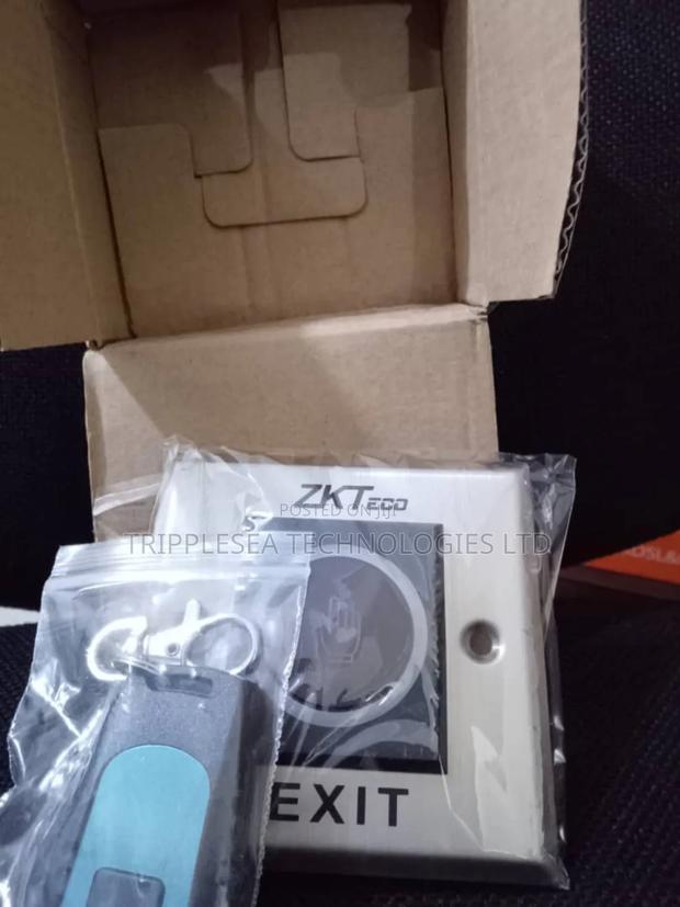 Exit Button · Photo 4