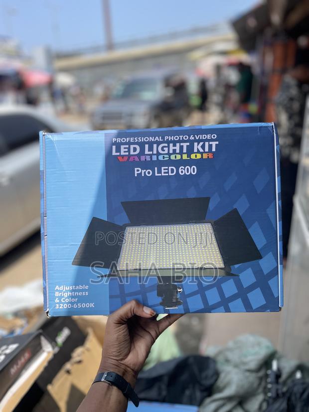 Professional Led Light 600 · Photo 2