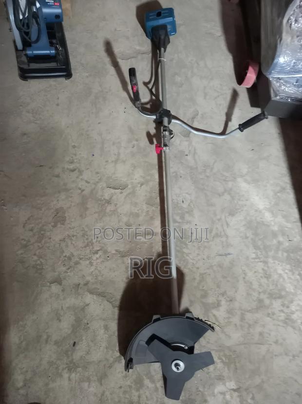 Rechargeable Brushless Lawn Mower photo 2