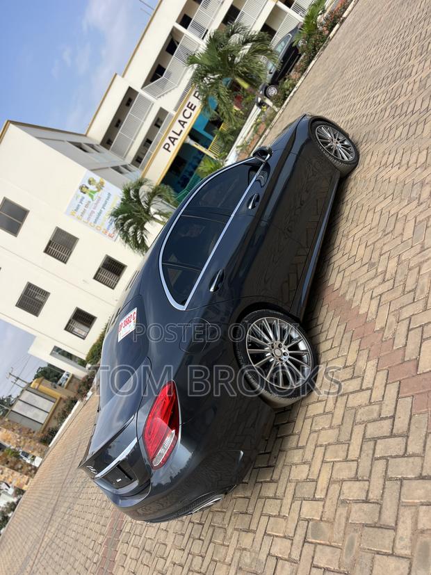 Mercedes-Benz C300 Sport 4Matic Sedan AWD (2.0L 4cyll 7A) 2016 Gray