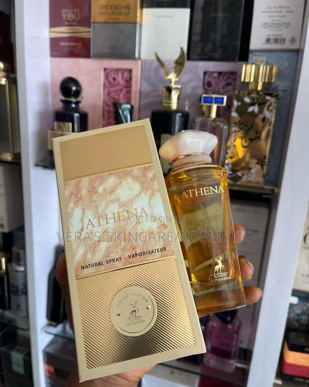 Athena Perfume · Photo 4