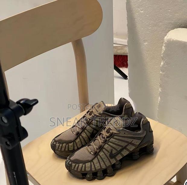 Original Nike Air Shox Coffee Brown