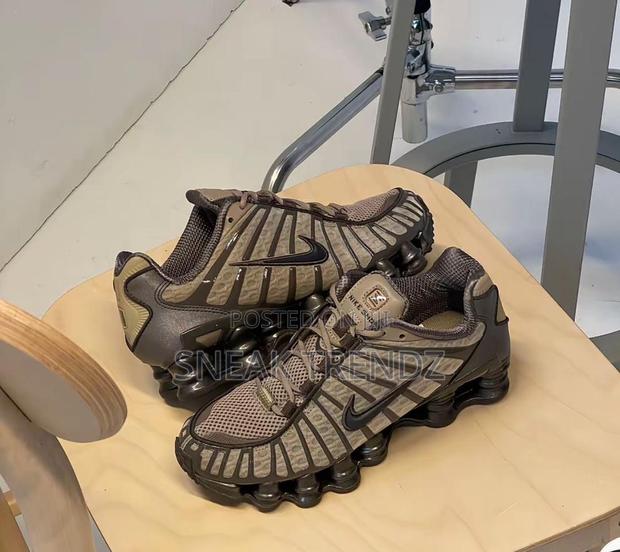 Original Nike Air Shox Coffee Brown · Photo 2