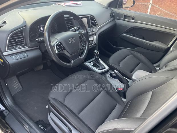 Hyundai Elantra 2018 Black