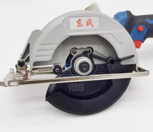 Cordless Brushless Circular Saw photo 5