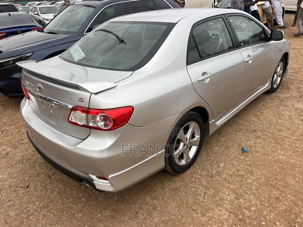Toyota Corolla S 4dr Sedan (1.8L 4cyl 4A) 2013 Silver