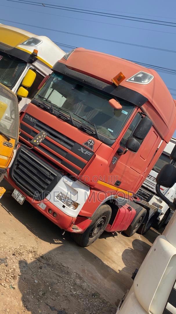 Daf Single Axle With Helper