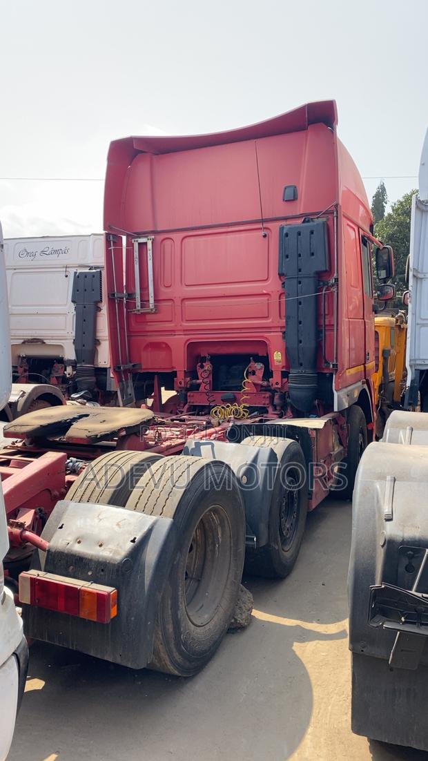 Daf Single Axle With Helper photo 4