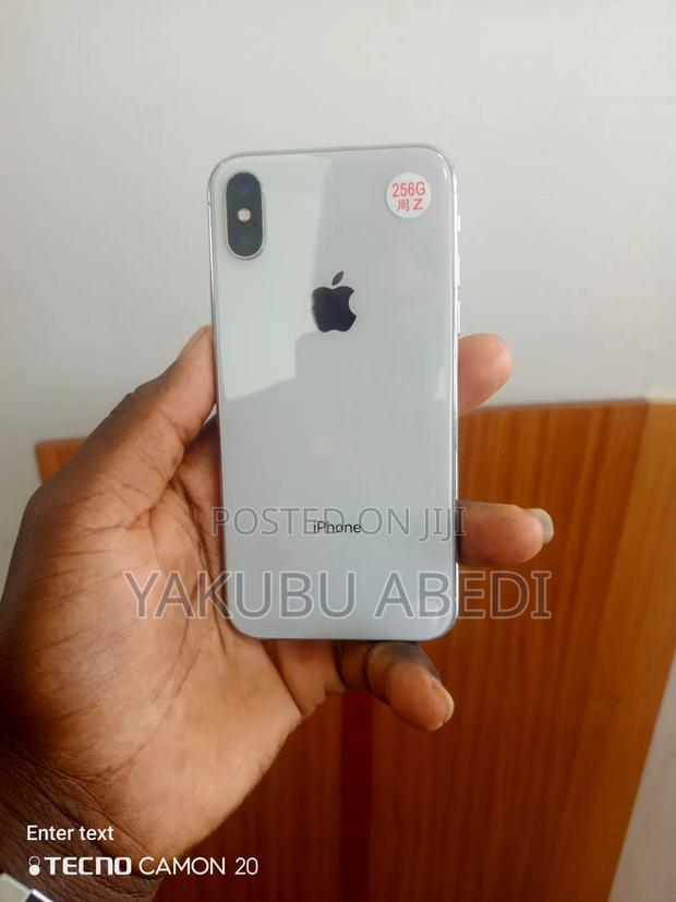 Apple iPhone X 256 GB White