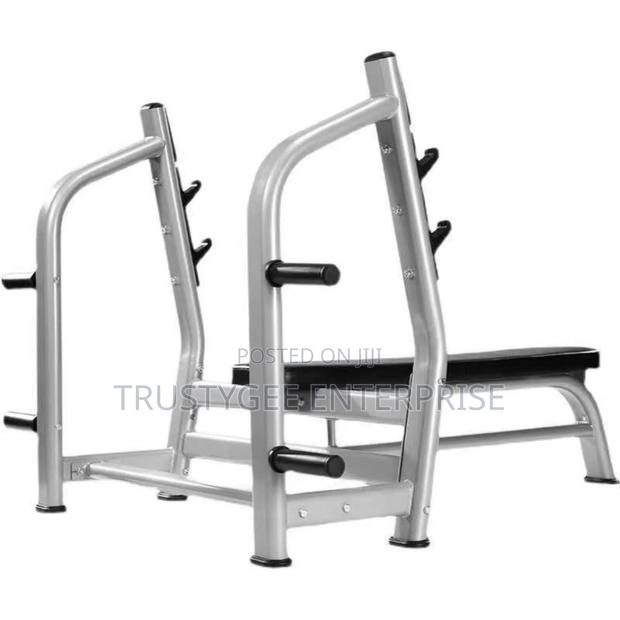 Commercial Weight Bench