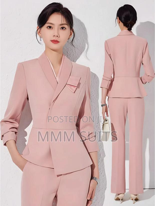 Stylish Ladies 2-Piece Suit for Both Formal and Casual Wears · Photo 3