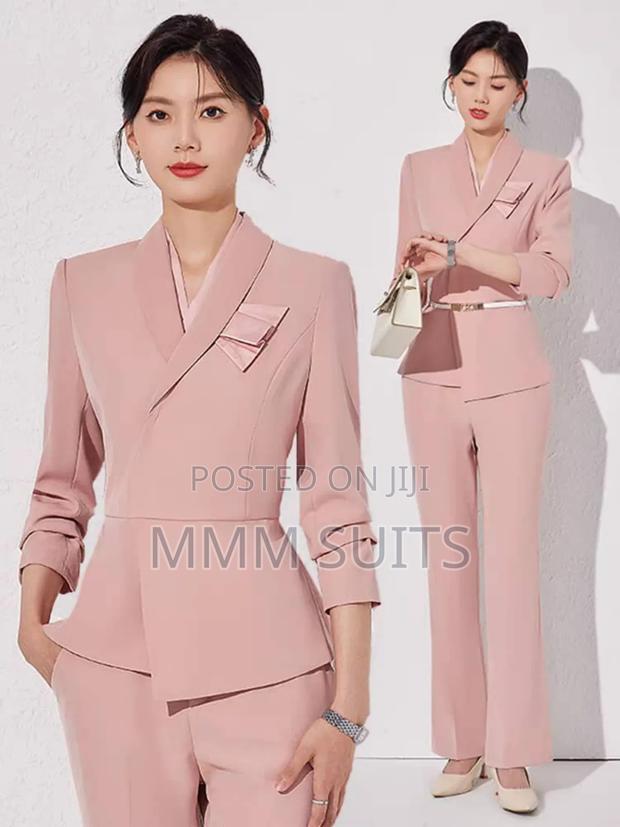 Stylish Ladies 2-Piece Suit for Both Formal and Casual Wears · Photo 4