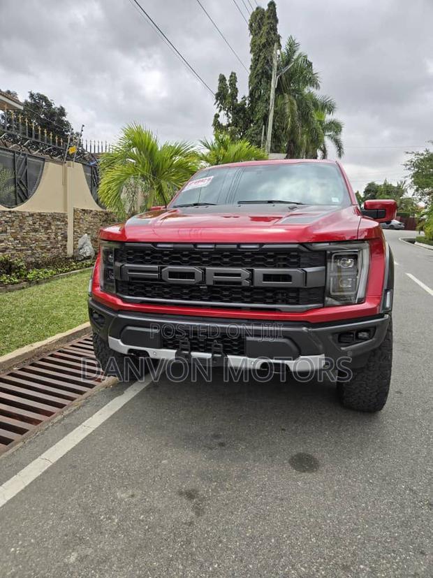 Ford F-150 Raptor 2023 Red