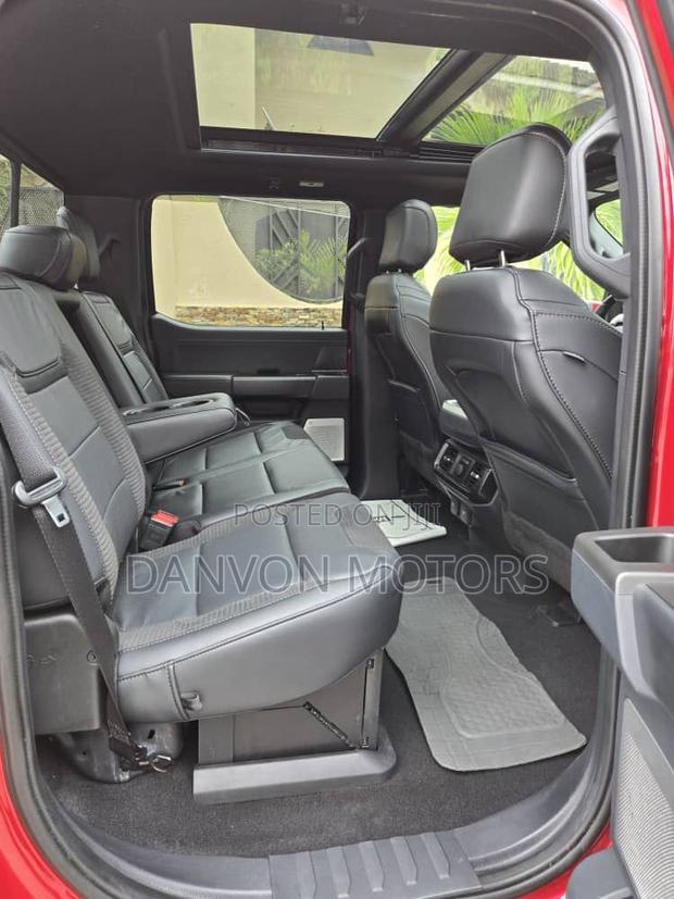 Ford F-150 Raptor 2023 Red photo 11