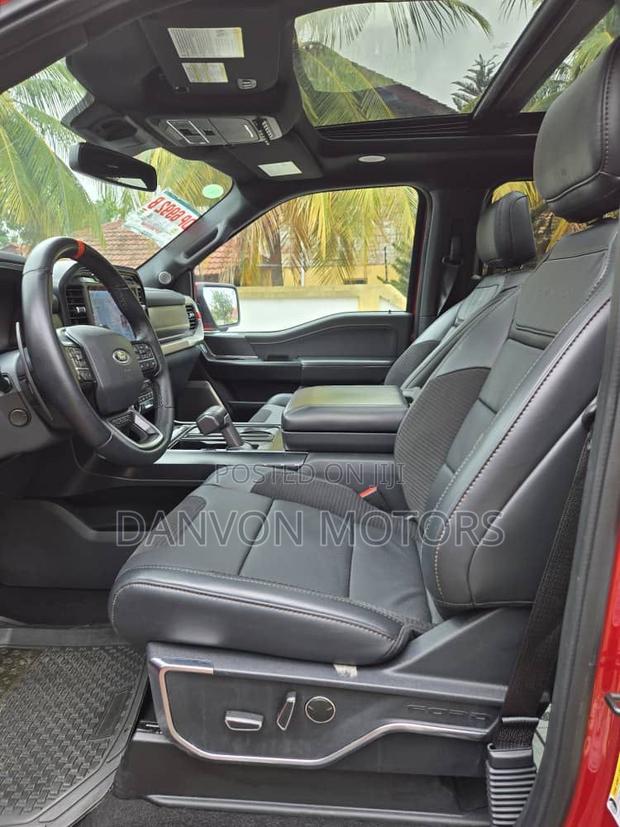 Ford F-150 Raptor 2023 Red photo 13