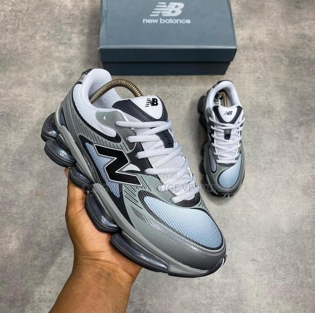Quality New Balance Sneaker · Photo 3