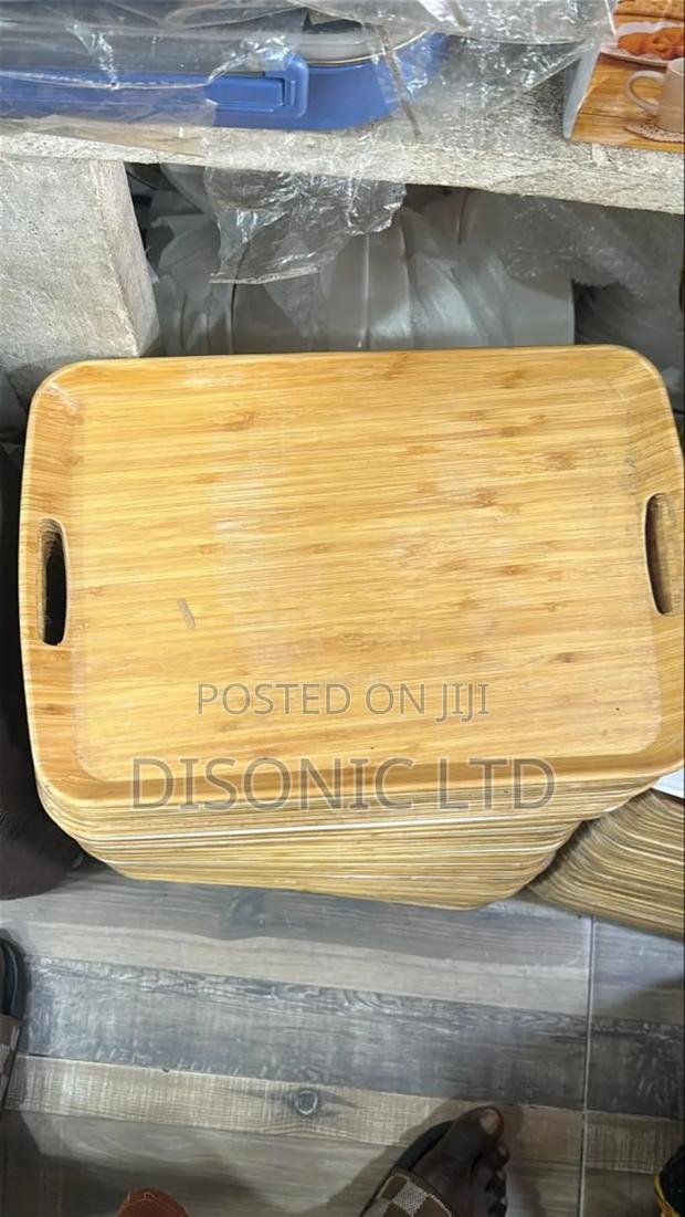 Plastic Serving Trays · Photo 4