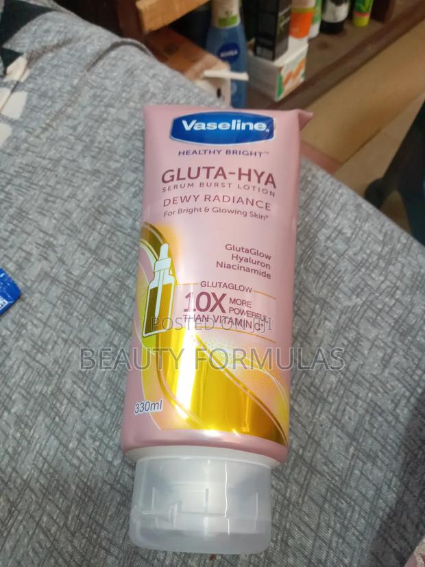 Vaseline Gluta Hya Lotions · Photo 2