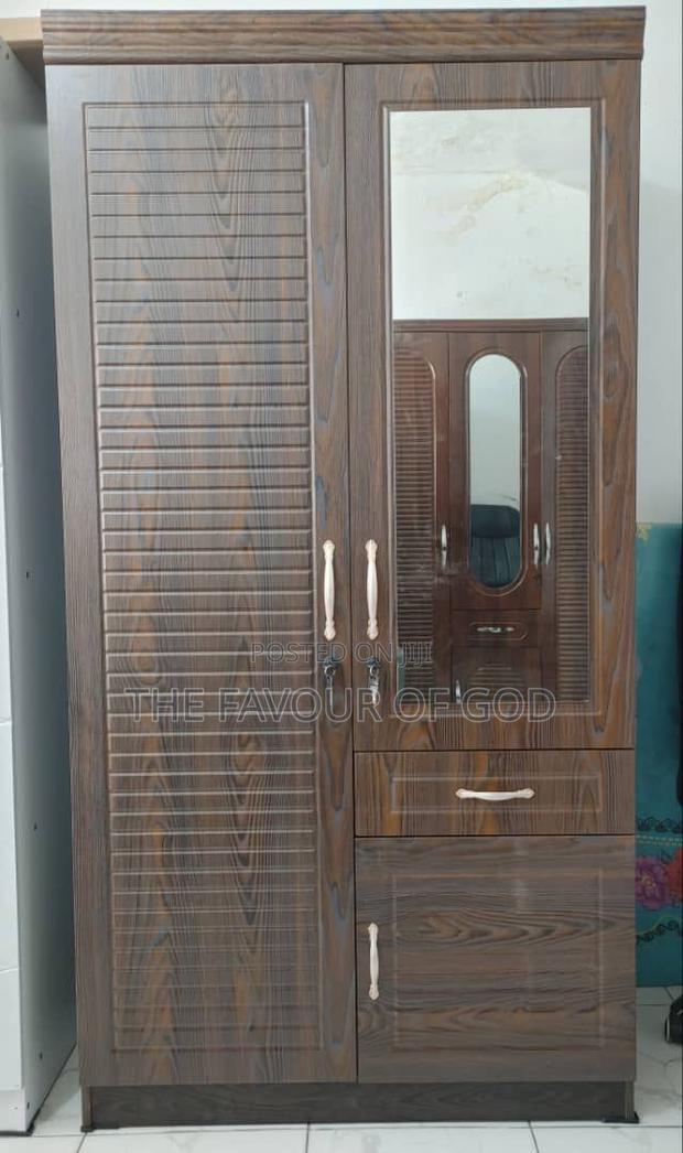 A Durable Wooden Wardrobe · Photo 2