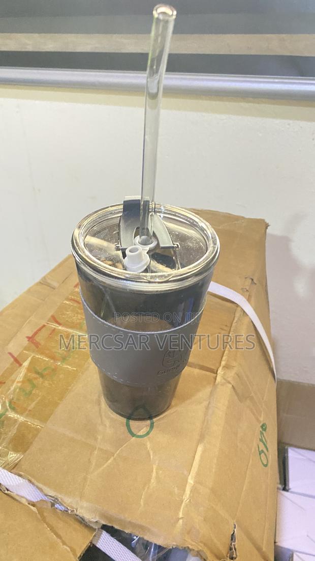 Sipper Coffee Mug With Leather Sleeve With Straw-450 Ml