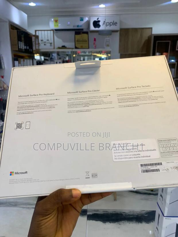 Microsoft Surface Pro Keyboard · Photo 2