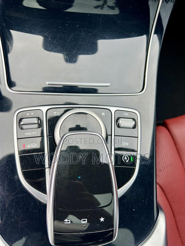 Mercedes-Benz C300 Sport 4dr AWD 4Matic Sedan (2.0L 4cyl 7A) 2015 Silver