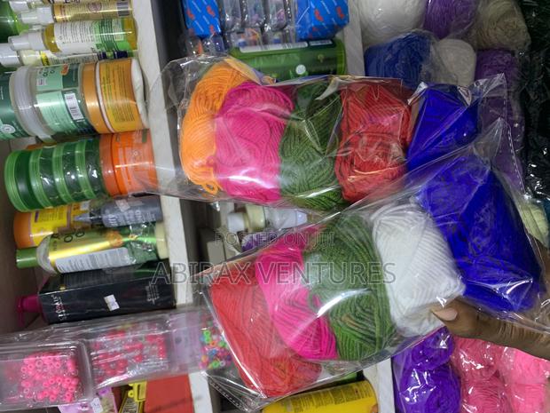 5pcs Yarn Set -Random Colors 25g Each (Beginners) Set photo 2