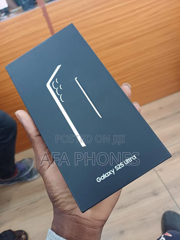 New Samsung Galaxy S25 Ultra 256 GB Black · Photo 2