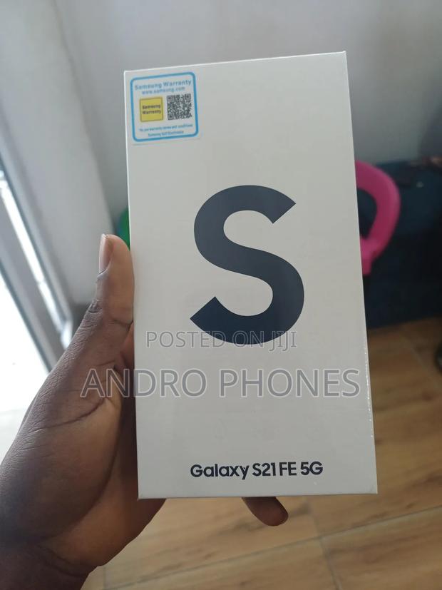 New Samsung Galaxy S21 FE 5G 128 GB Black · Photo 1