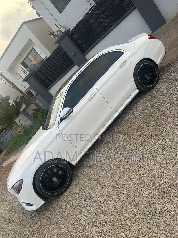 Mercedes-Benz E300 2018 White